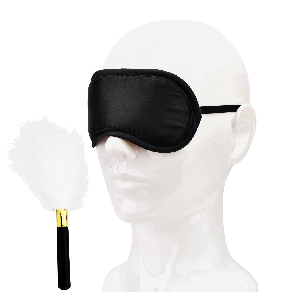 Bound to Play. Eye Mask and Feather Tickler Play Kit silmäside | intimi.fi